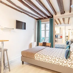Apartment Ternes Cozy, Paris